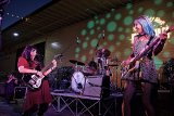 Concours express : 2x1 places pour Death Valley Girls (US) et Young Like Old Men (FR) à l'Espace B (Paris - jeudi 25 juillet)