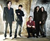 QOTSA jette un oeil en arrière pour préparer la suite